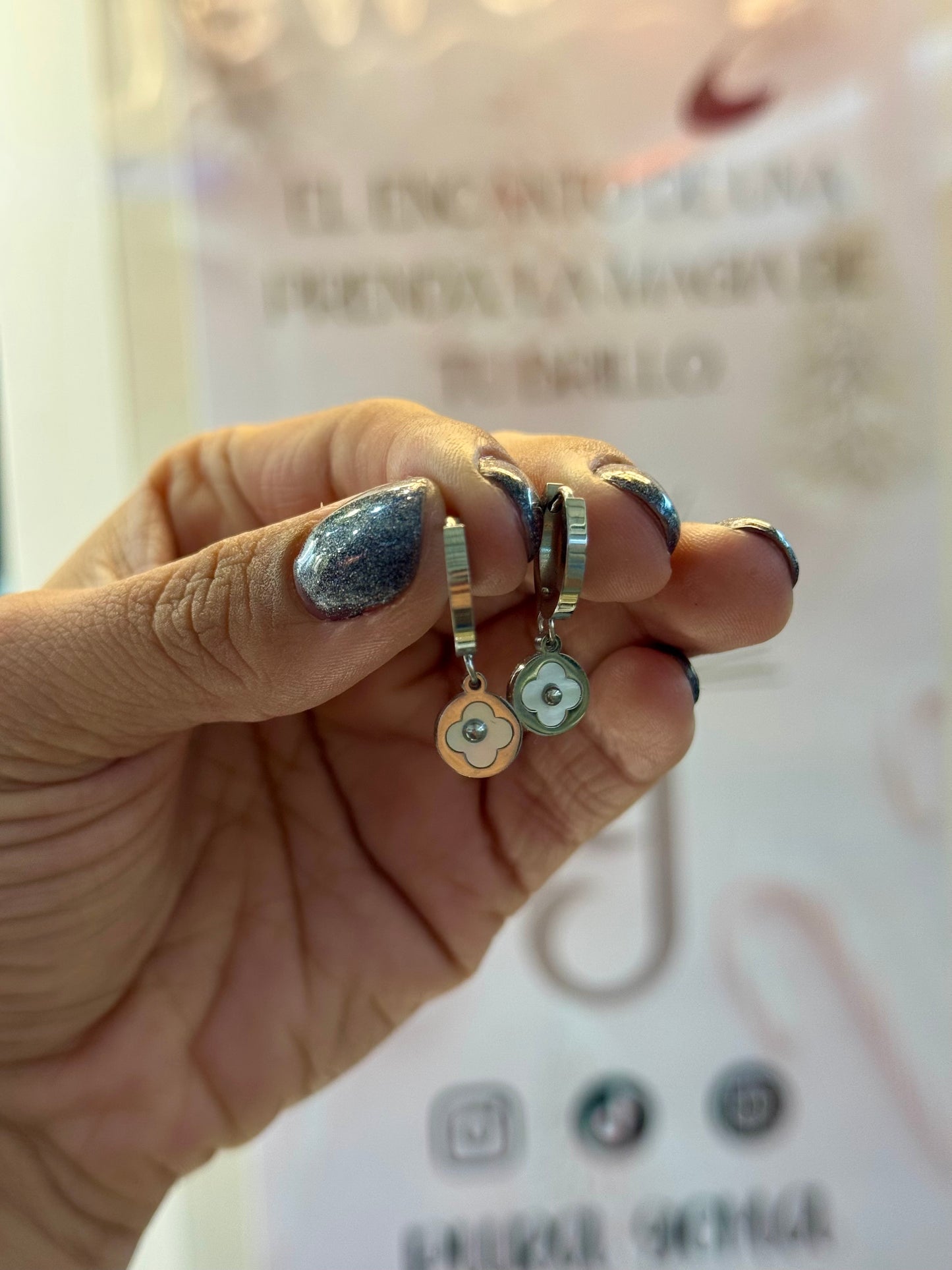 Clover huggies earrings