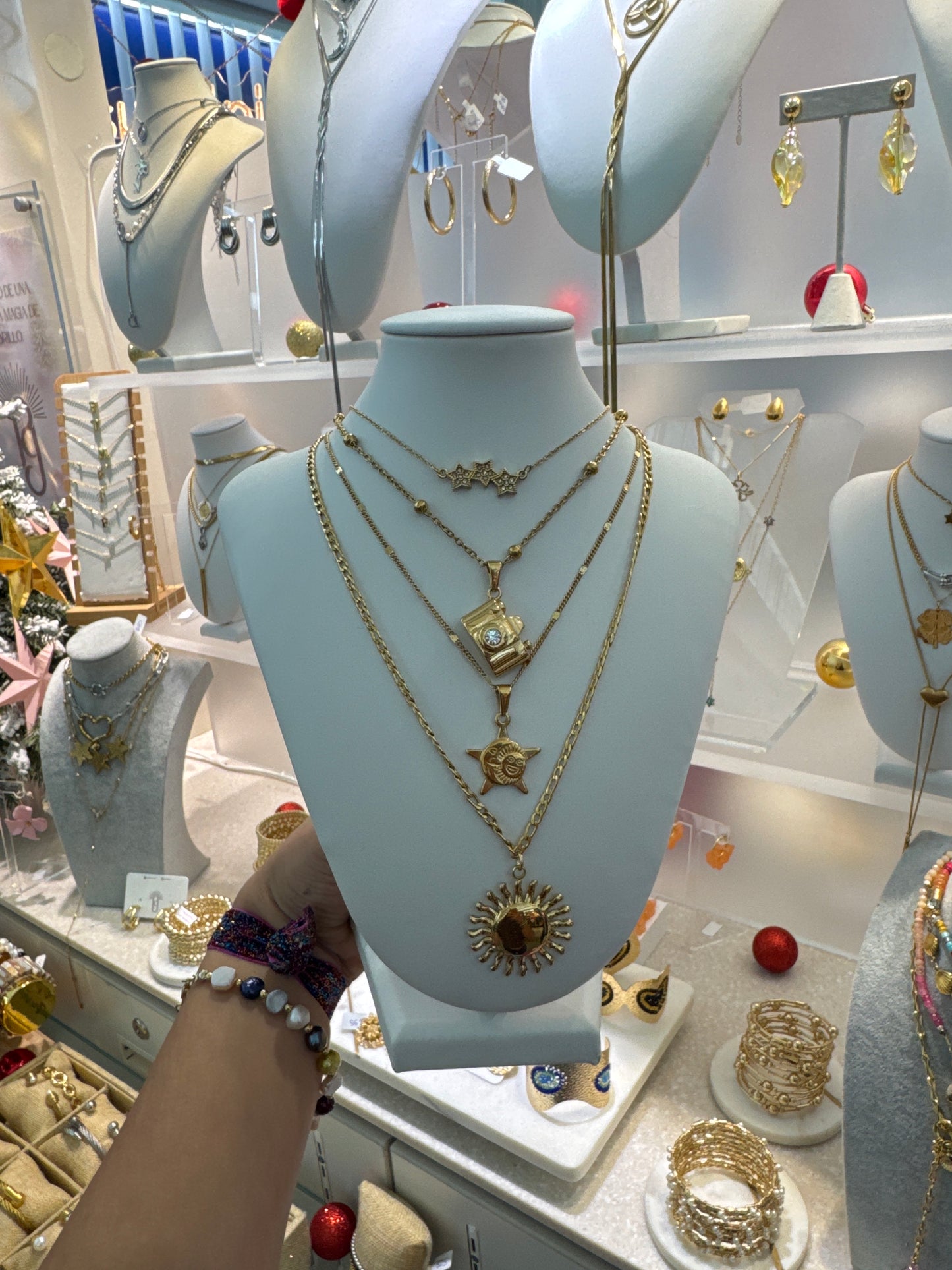 Debí tirar mas fotos necklace