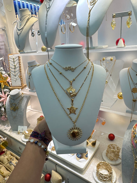 Debí tirar mas fotos necklace