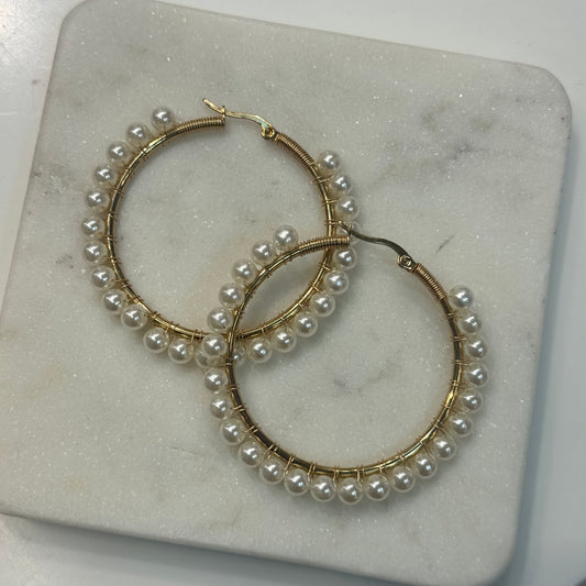Pearl hoops earrings
