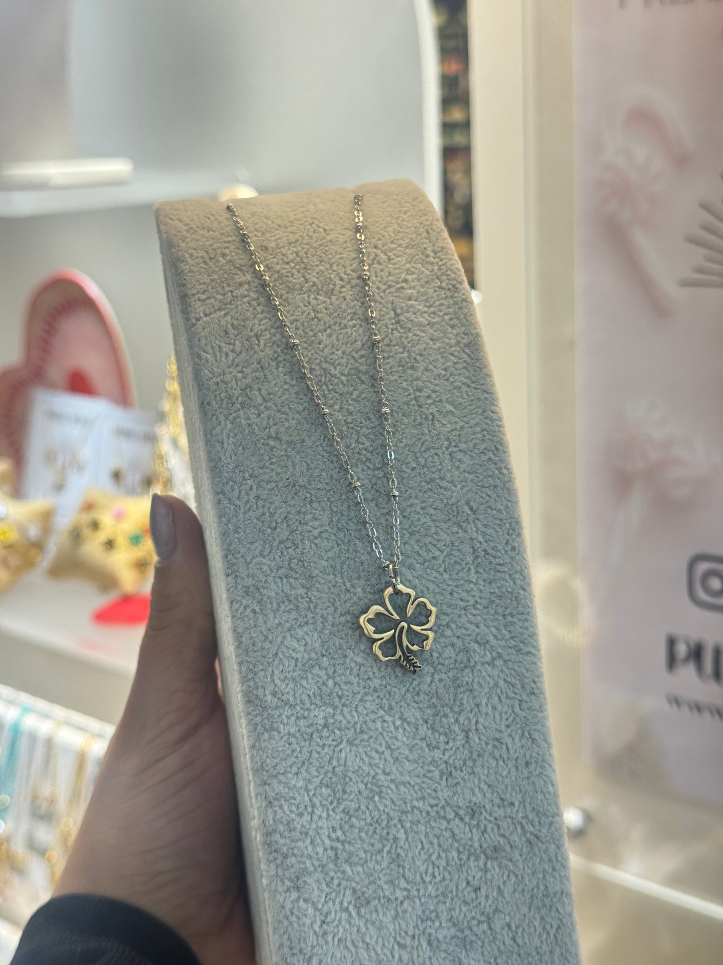 Amapola necklace