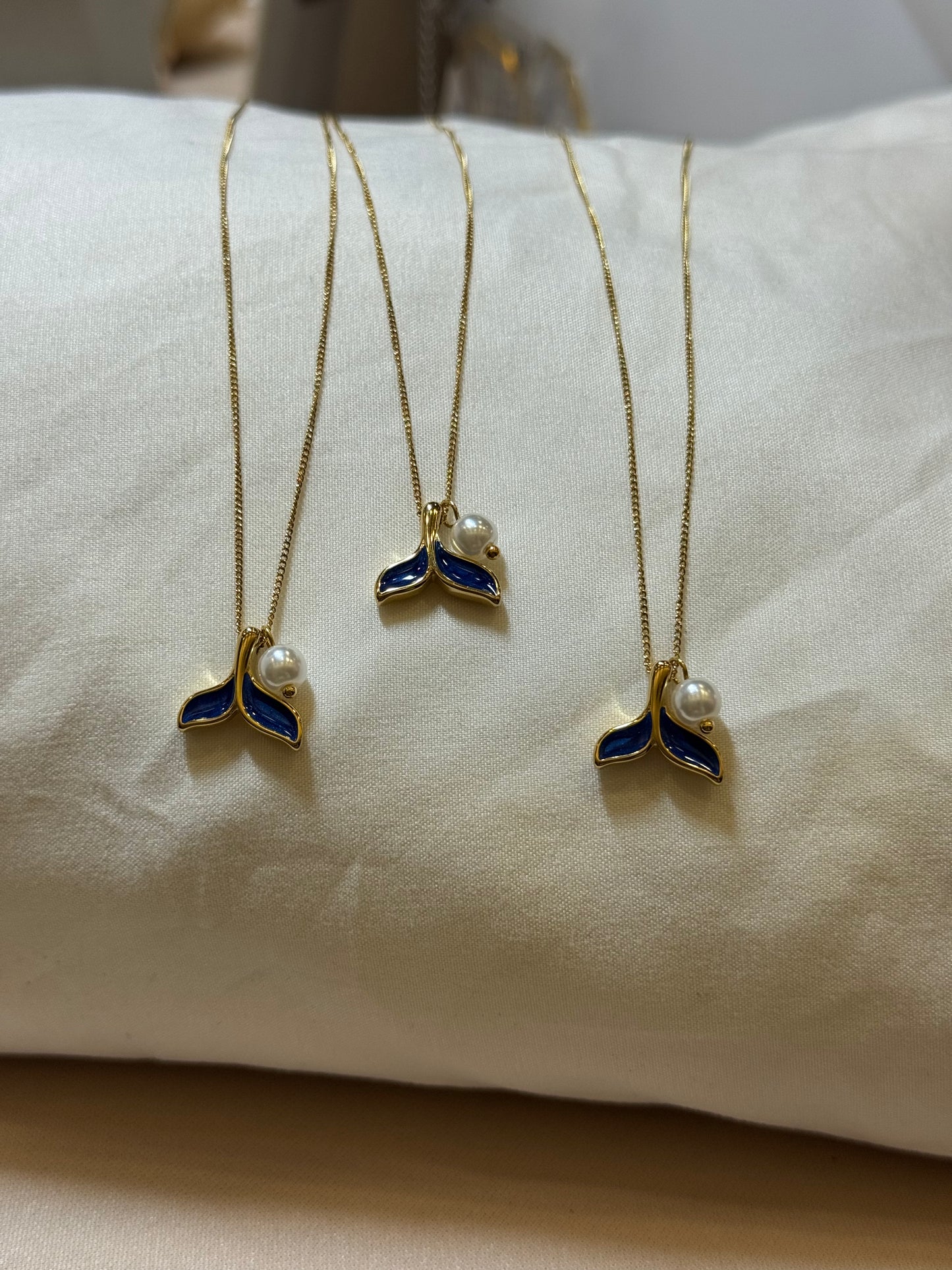 Colita necklace