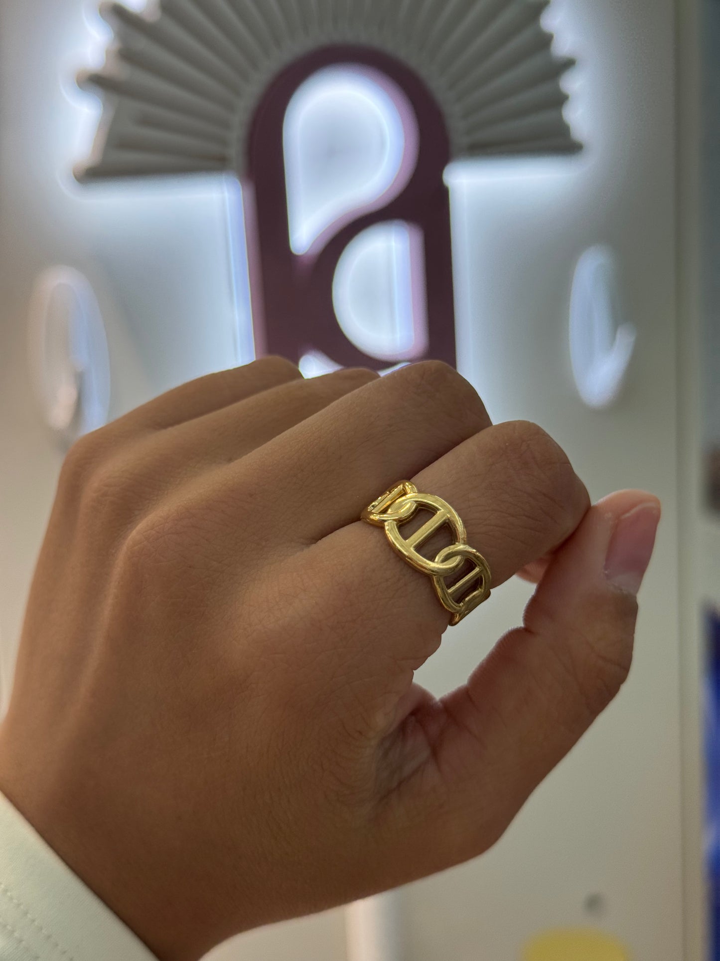 Galeo ring