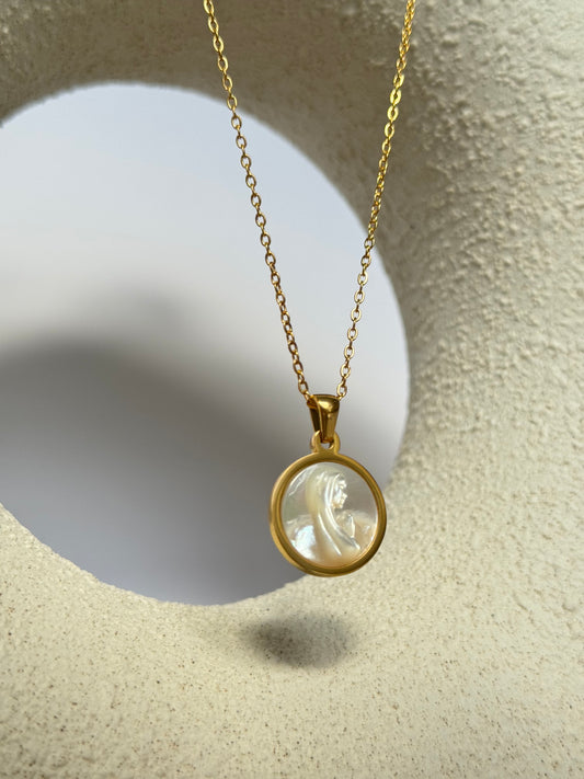 Virgen perlada necklace