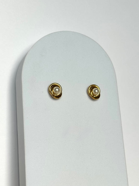 Mia studs earrings
