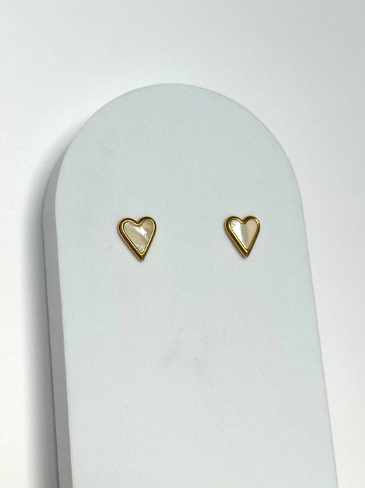 Nacar heart studs earrings