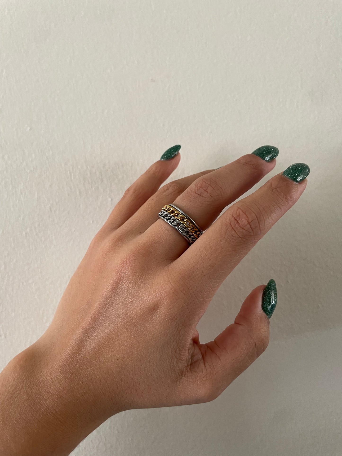 Tangle ring