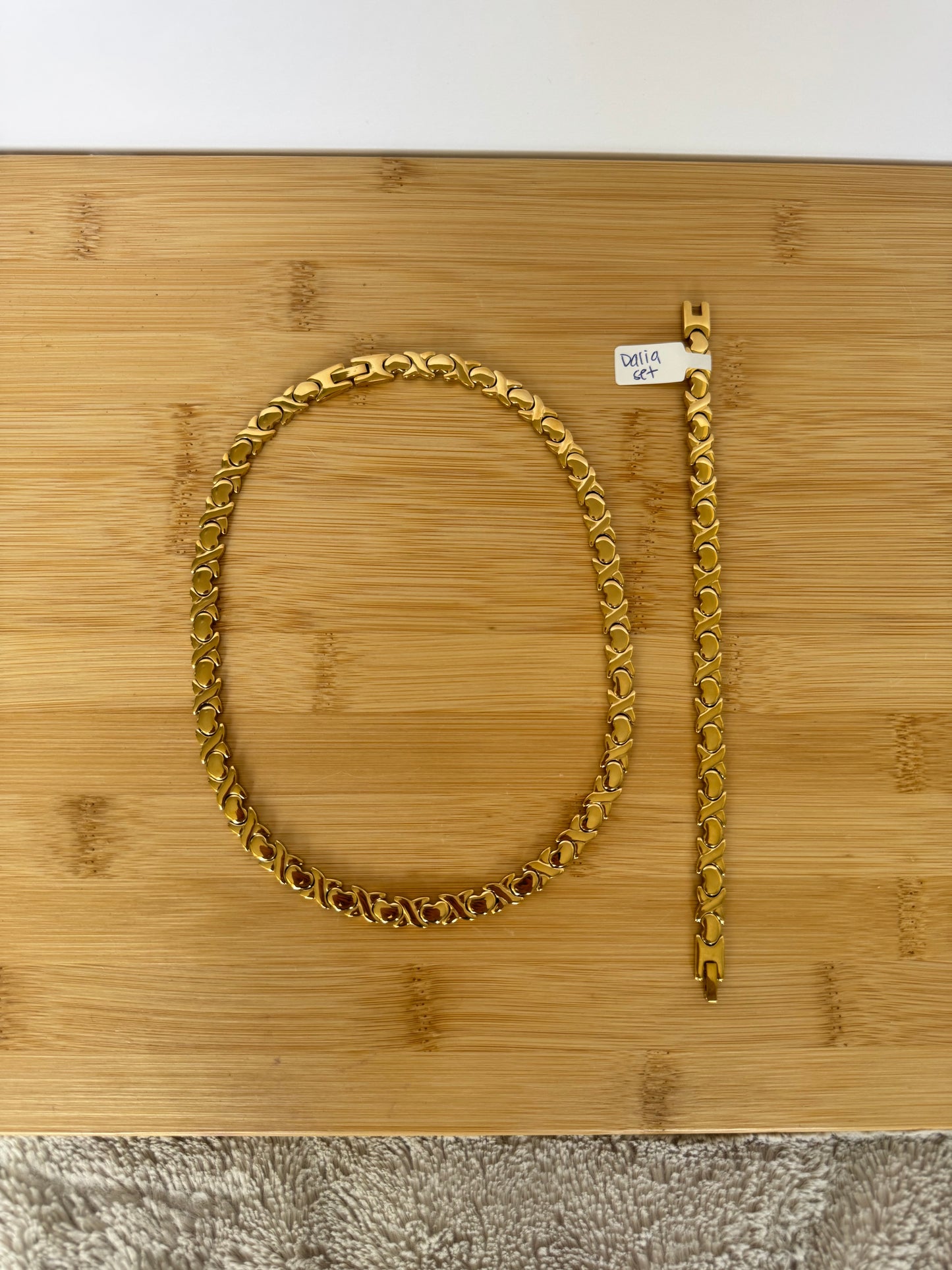Dalia set necklace