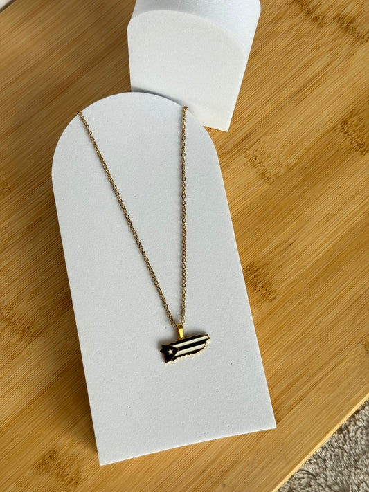 Black & white PR necklace