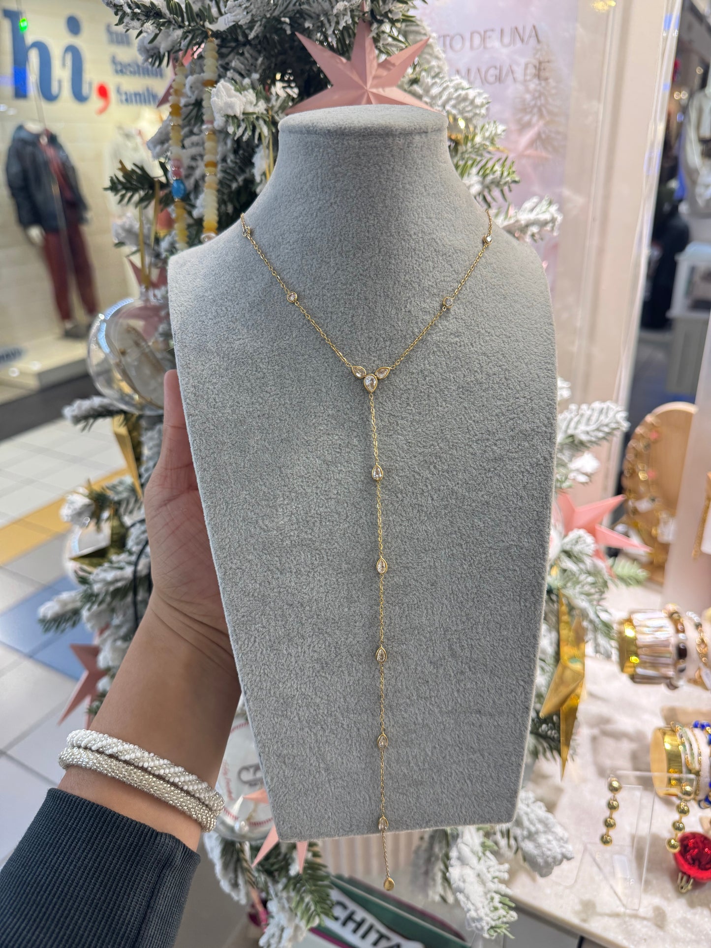 Navila lariat necklace