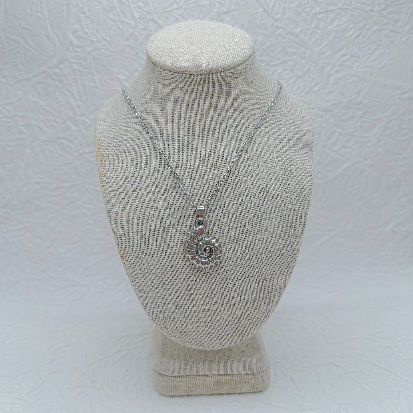 Caracol necklace