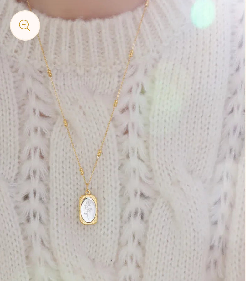 Rose necklace