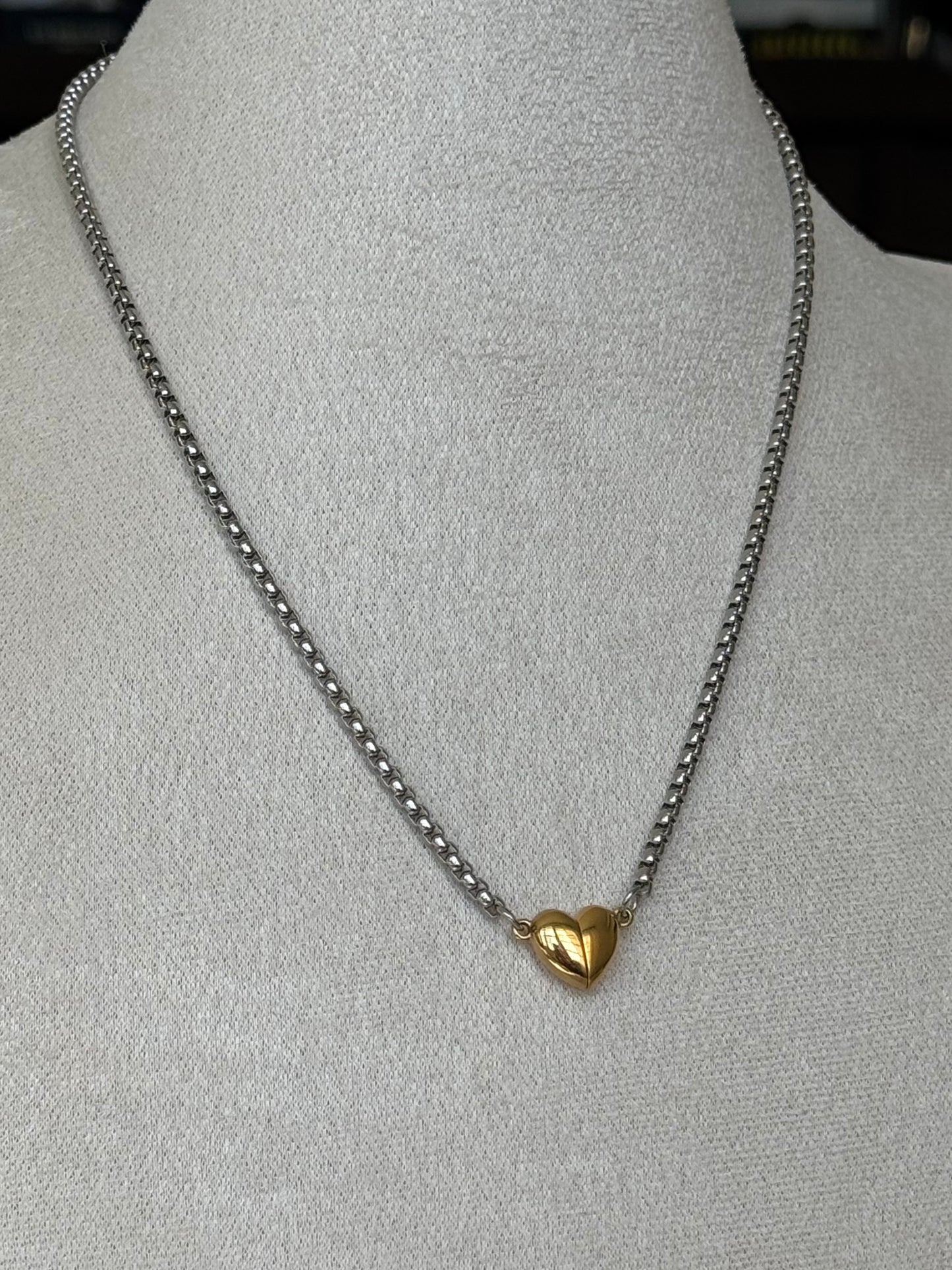 6902 necklace