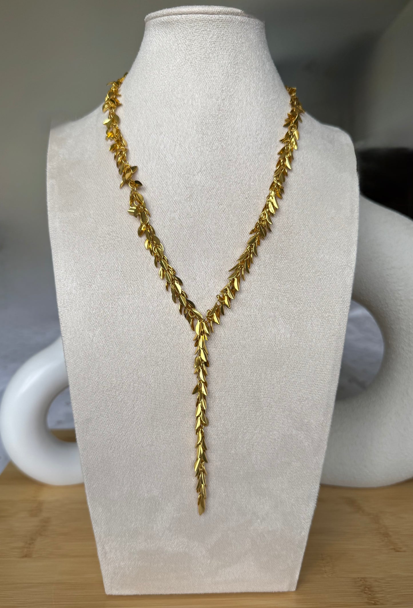 1001 necklace