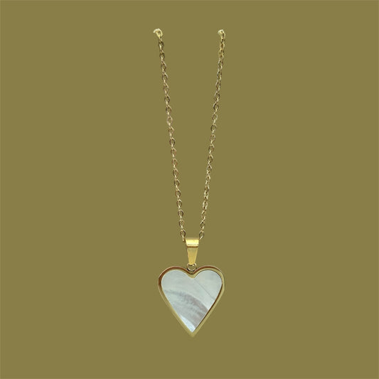 Nacar heart necklace