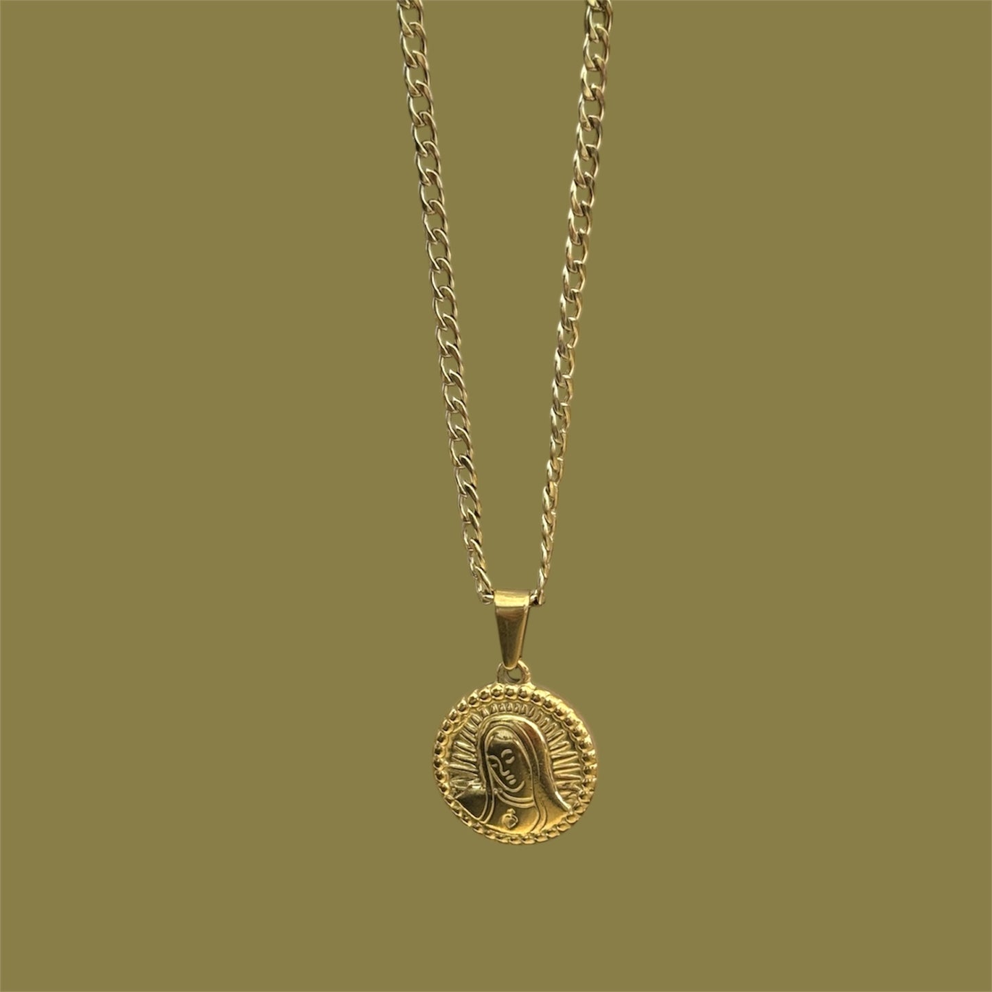 Moneda de virgen necklace