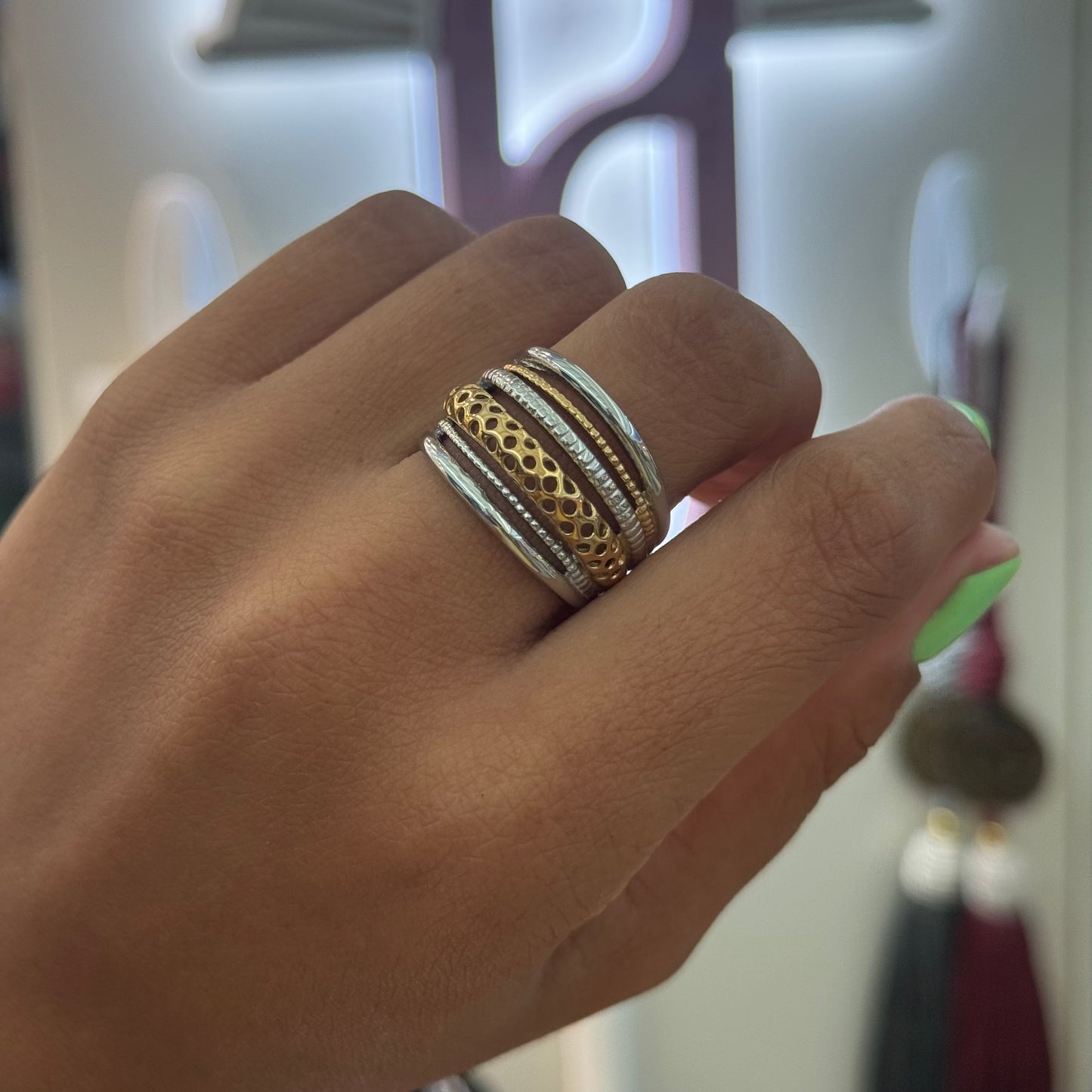 Regina ring