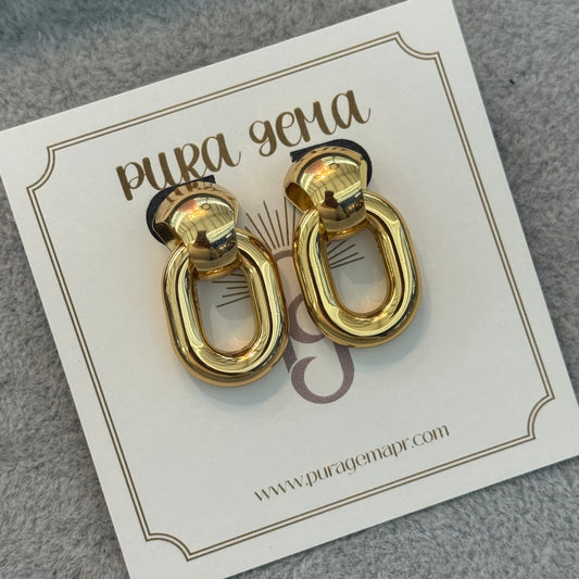 Linked earrings