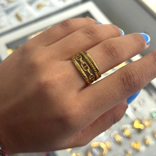Chains ring