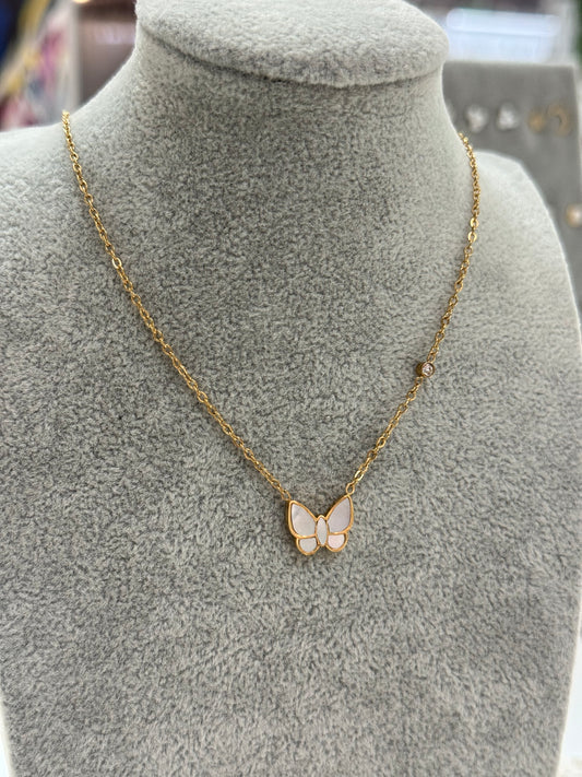 Madre mariposa necklace