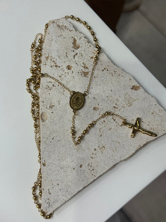 Classic rosary necklace