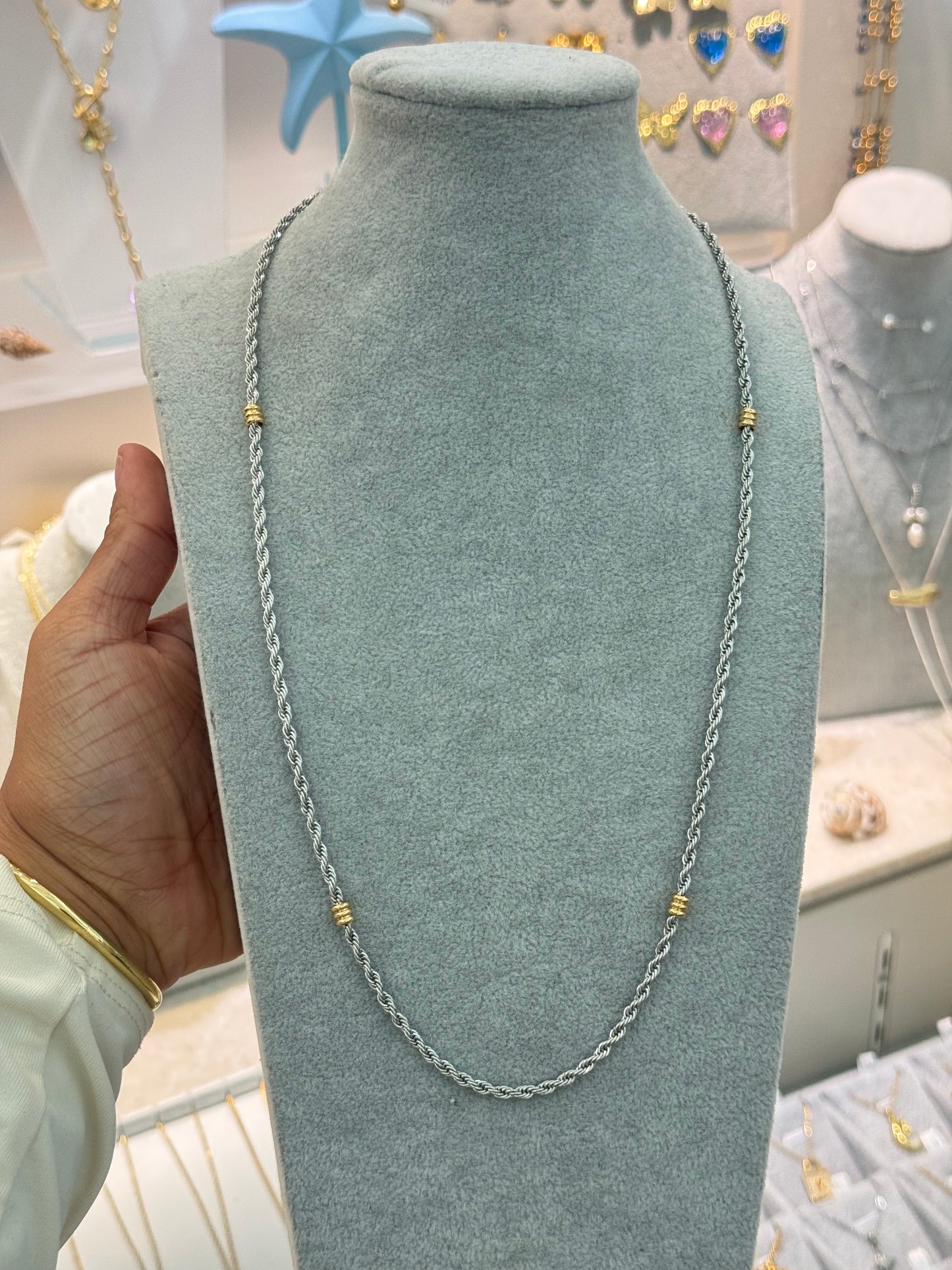 Enrique men necklace