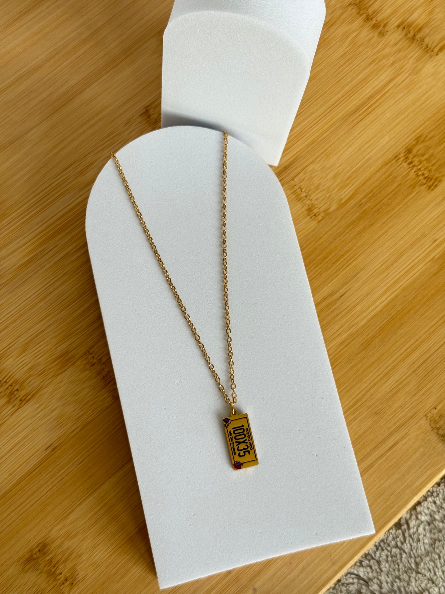 100x35 necklace