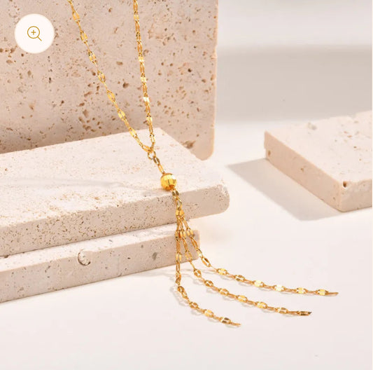 Dropfall necklace