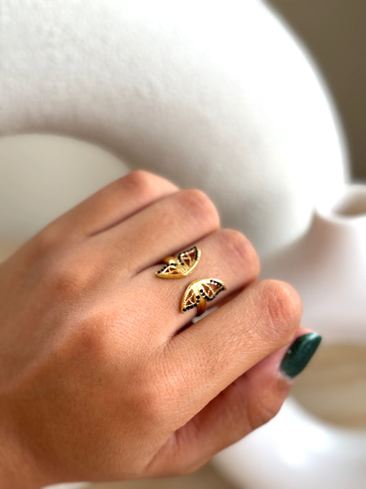 Mariposa ring