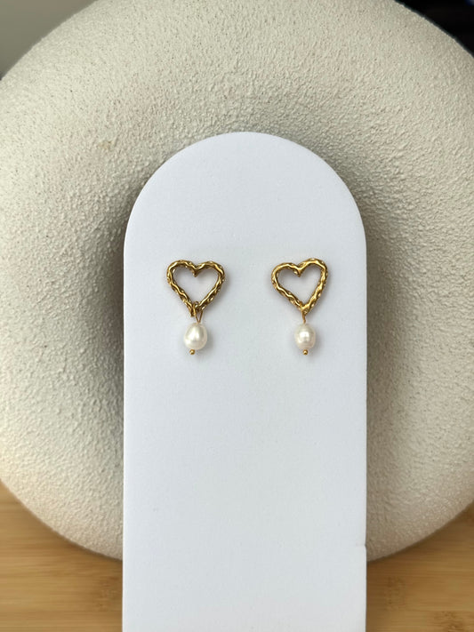8143 earrings
