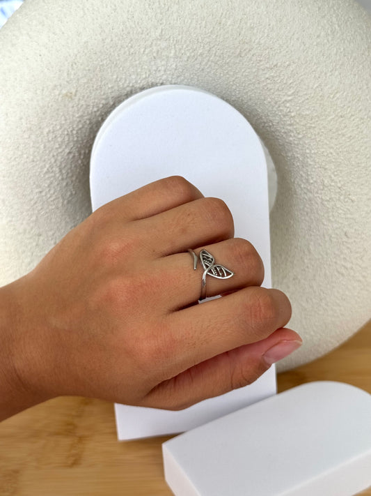 Whale ring
