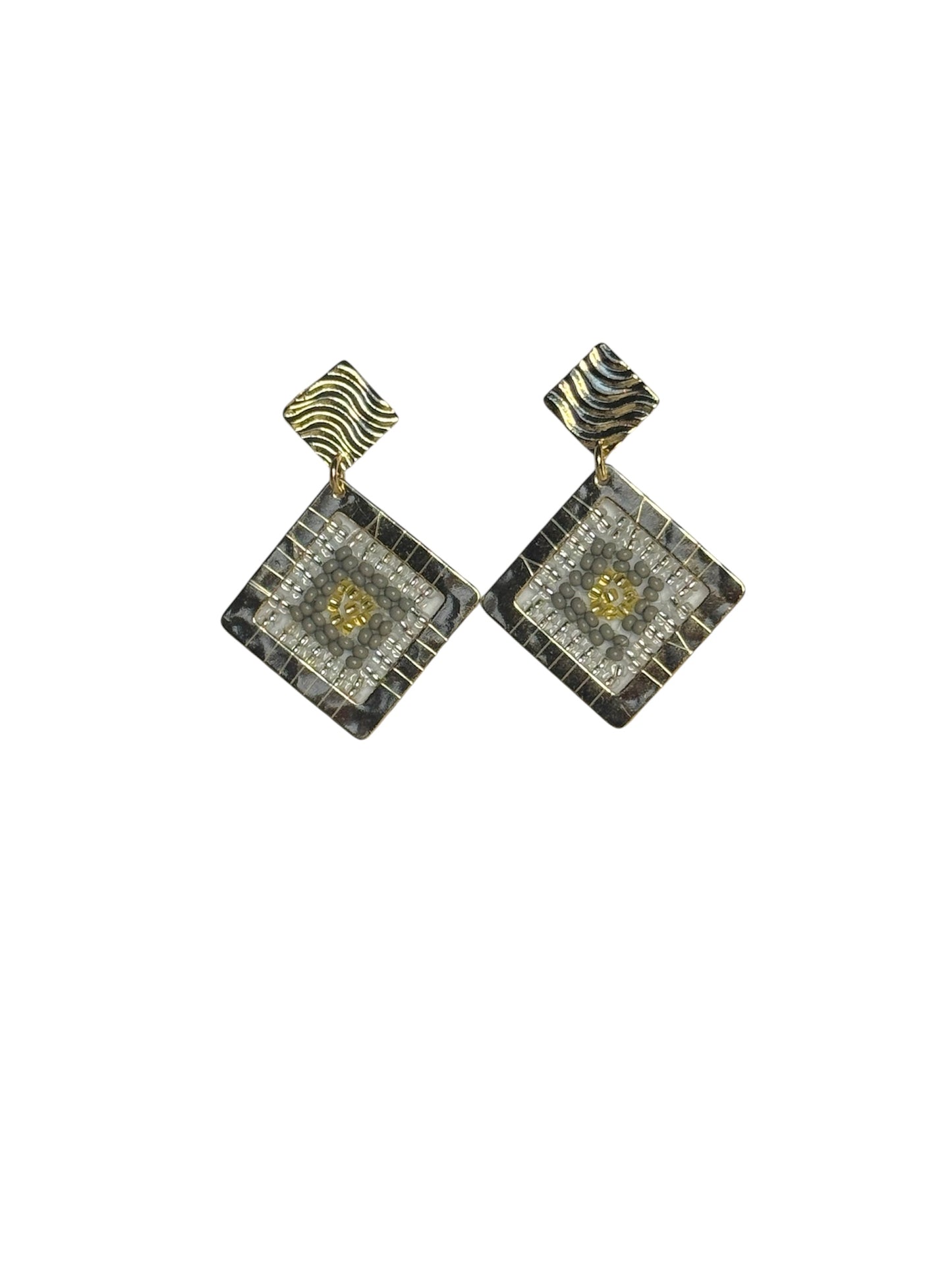 3847 earrings