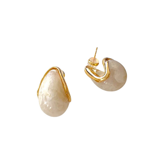 Madre perla earrings