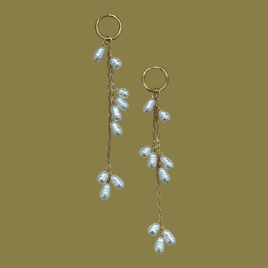 Tangle pearls earrings