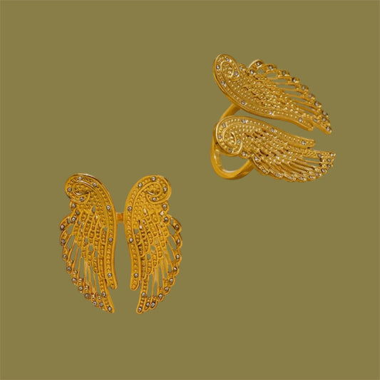 Queen wings ring