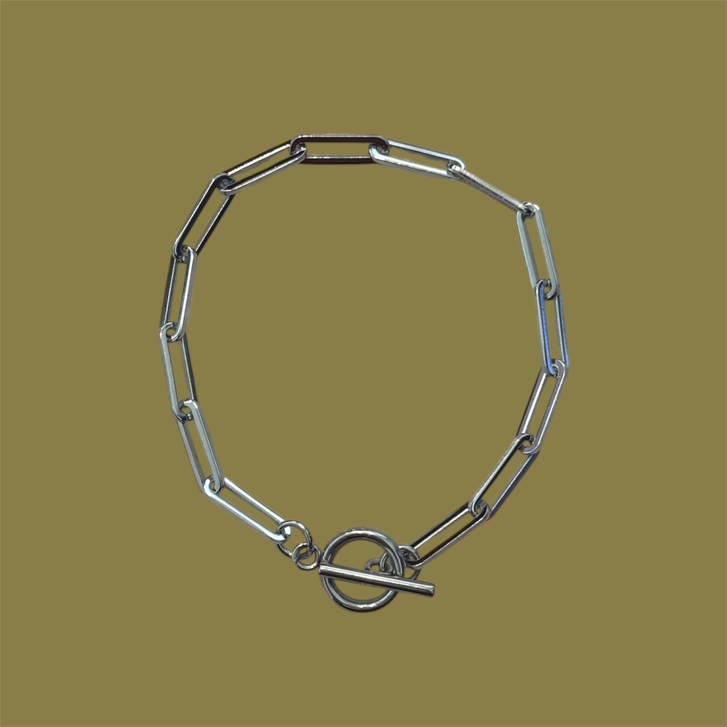 Clasp bracelet