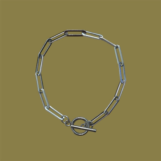 Clasp bracelet